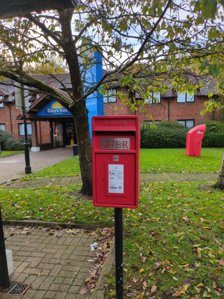 Postbox Clacket Lane Services